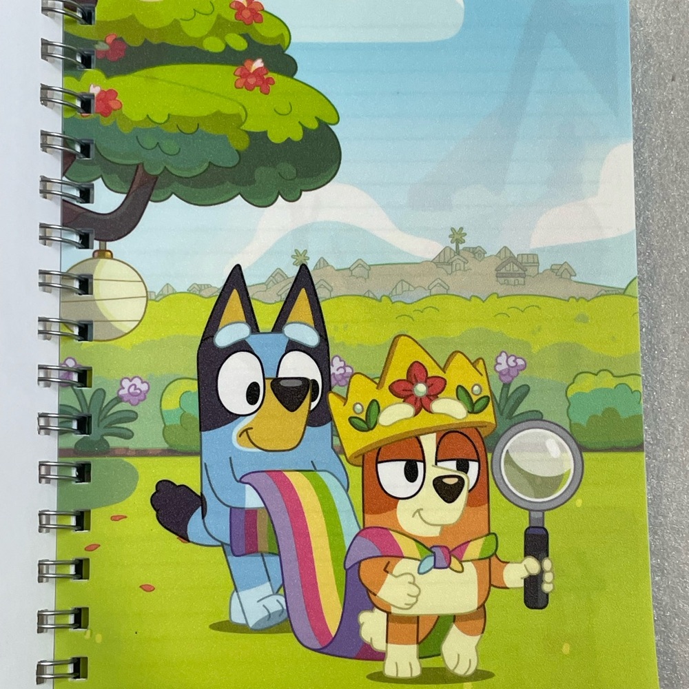 Bluey Family Notebook - Picture 4 of 8